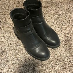 Women’s Black Slip On Boots Size 9