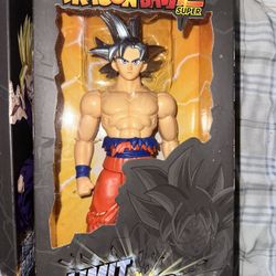 Ultra Instinct Goku Limit Breaker Figure 