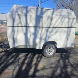 Enclosed trailer