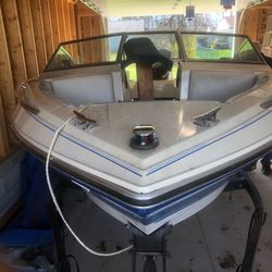 1988 WellCraft 17ft Outboard