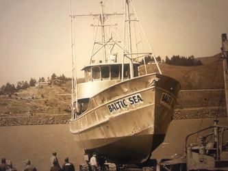 55’9” x 18’ expedition trawler