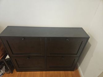 Wayfair 16 pair black shoe cabinet (like new)
