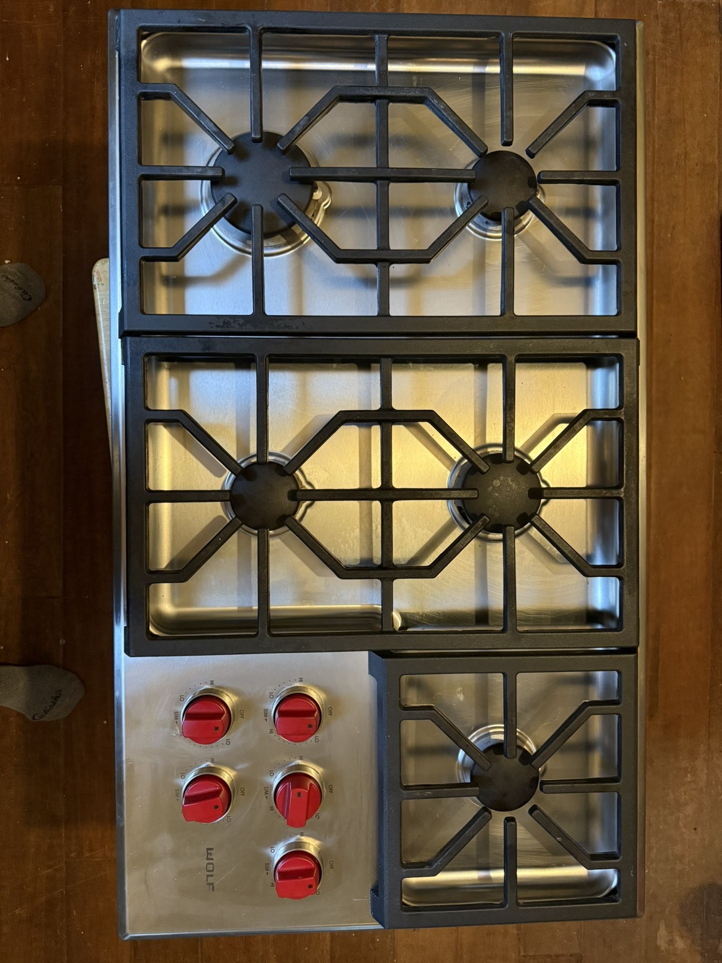 Wolf 36” Gas Cooktop w/ Pop-Up Downdraft Fan – Excellent Condition