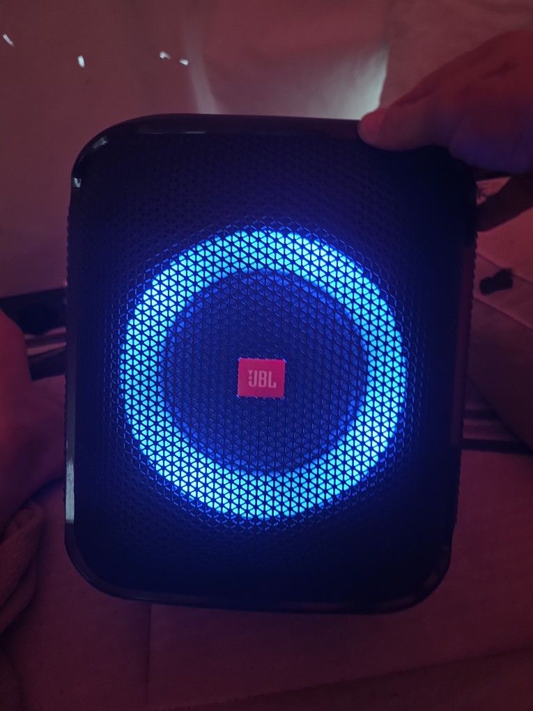 ****JBL PARTY BOX SPEAKER****