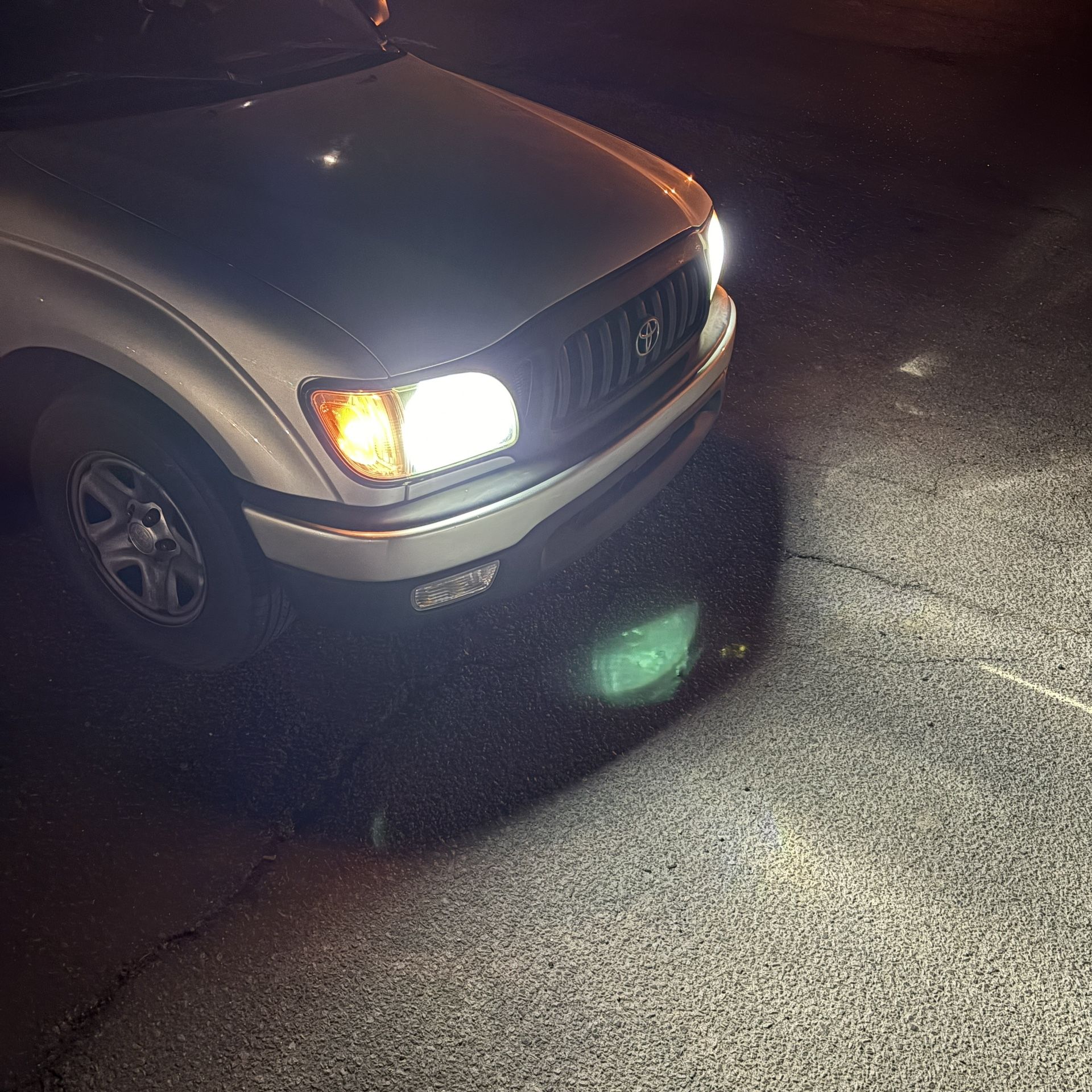 2004 Toyota Tacoma LED Headlight Bulbs, H4 By DDM Tuning