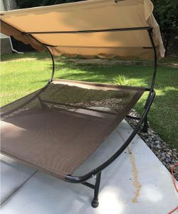 Double Chaise Lounge Bed with Adjustable Canopy and Pillow