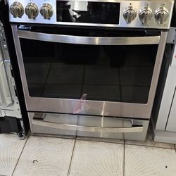 NEW GE PROFILE GAS RANGE SLIDE IN STAINLESS STEEL 