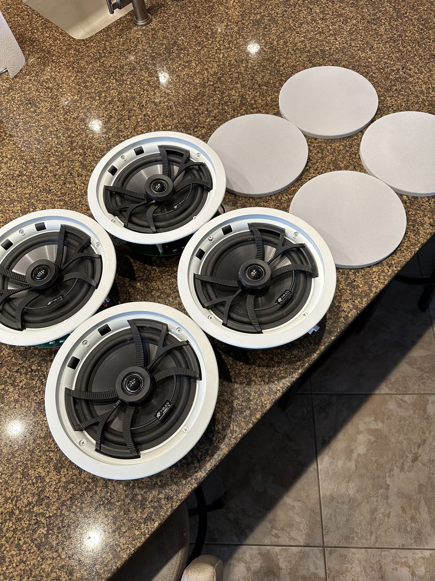 Niles 8” Ceiling Speakers with Tilt Tweeters CM850