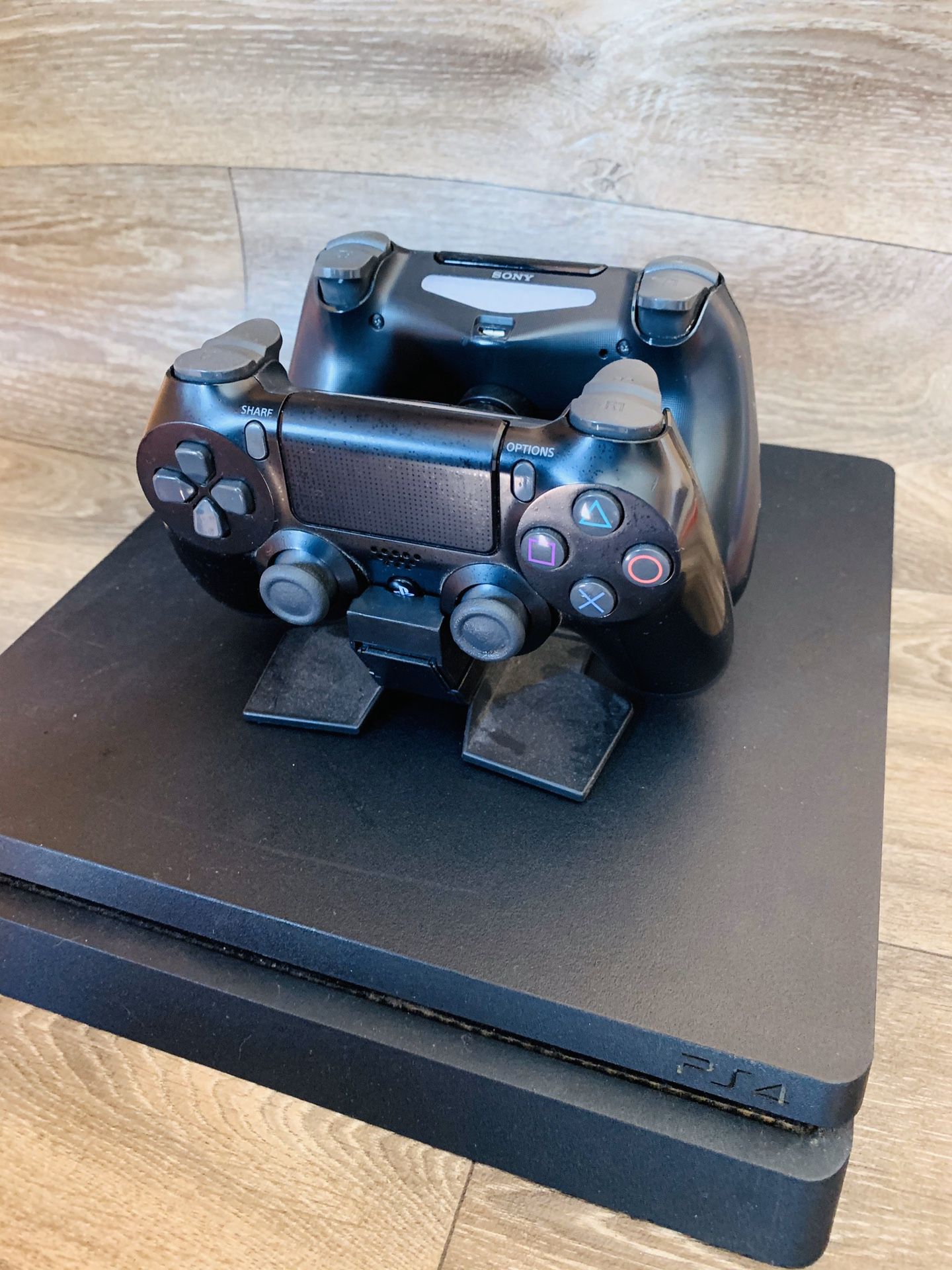 🎮 Awesome Play Station 4 🎮 Needs to Go.!