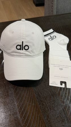 ALO hat/pair of socks ..Gorra alo y un par de calsetines