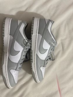 nike dunks.