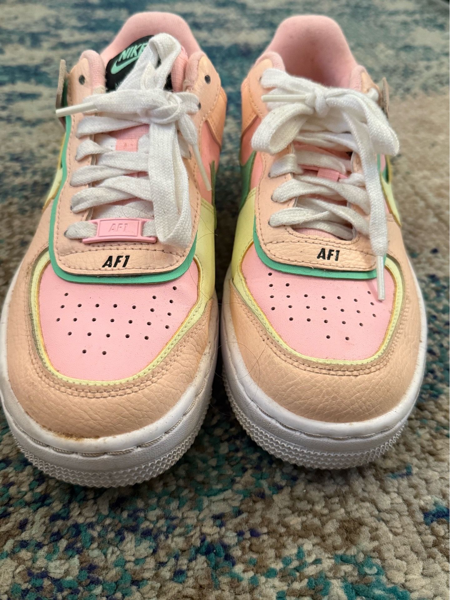 Nike tennis shoes