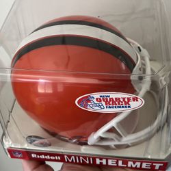 Cleveland Browns Mini helmet By Riddell