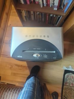 Ativa Paper CD Credit Card Shredder 