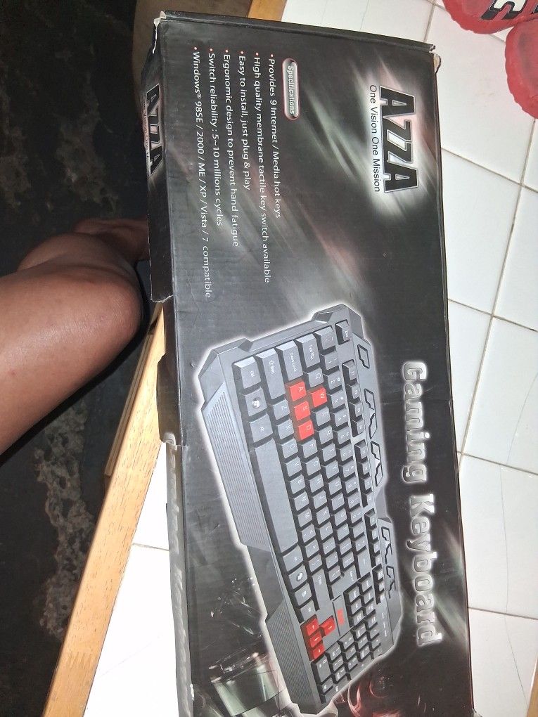 AZZA GAMING KEYBOARD