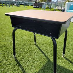 Kids desk, school desks