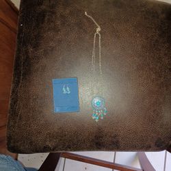 Avon Turquoise Medallion necklace and earrings  set 