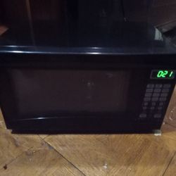 Beautiful Clean Microwave 