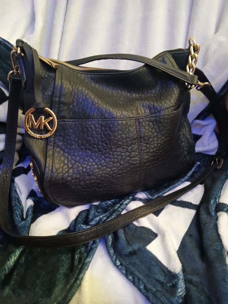 MICHAEL KORS SHELLY SHOULDER BAG