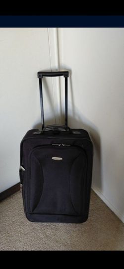 Carry on luggage 20" H pick up in NE Philly its still available