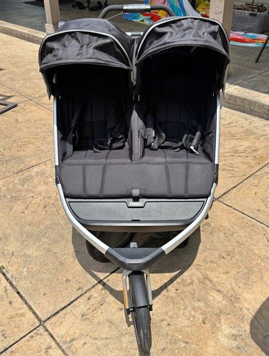 Thule-Urban-Glide-2-Double-Jogging-Stroller-With-Accessories