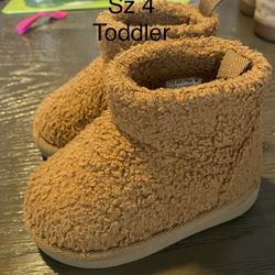 Bear Paws Boots Sz 4 Toddler
