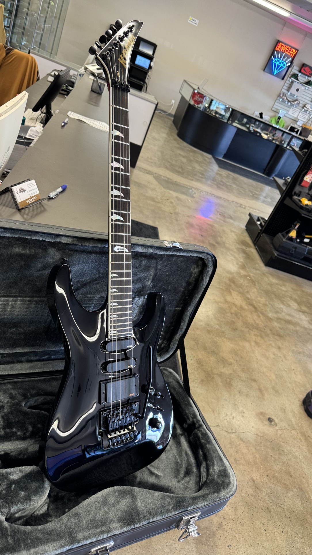 Kramer SM-1 Electric Guitar Maximum Steel with case no trades pick up in Tacoma 
