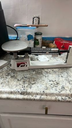 Triple beam scale