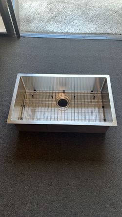 New 30x18 Undermount Kitchen Sink