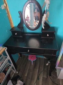 Black vanity