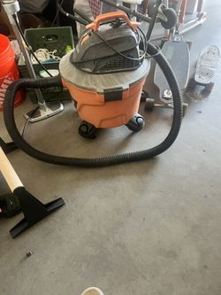 16 gallon wet dry shop vac, by Ridgid. Model WD1640