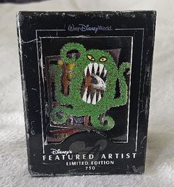 DISNEY'S FEATURED ARTIST Jumbo Moveable Pin Keri Murphy Nightmare Before Christm