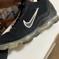 Nike Vapor max Size 7 