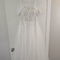 Brand New Never Worn Wedding Dress