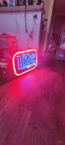 Lite beer sign