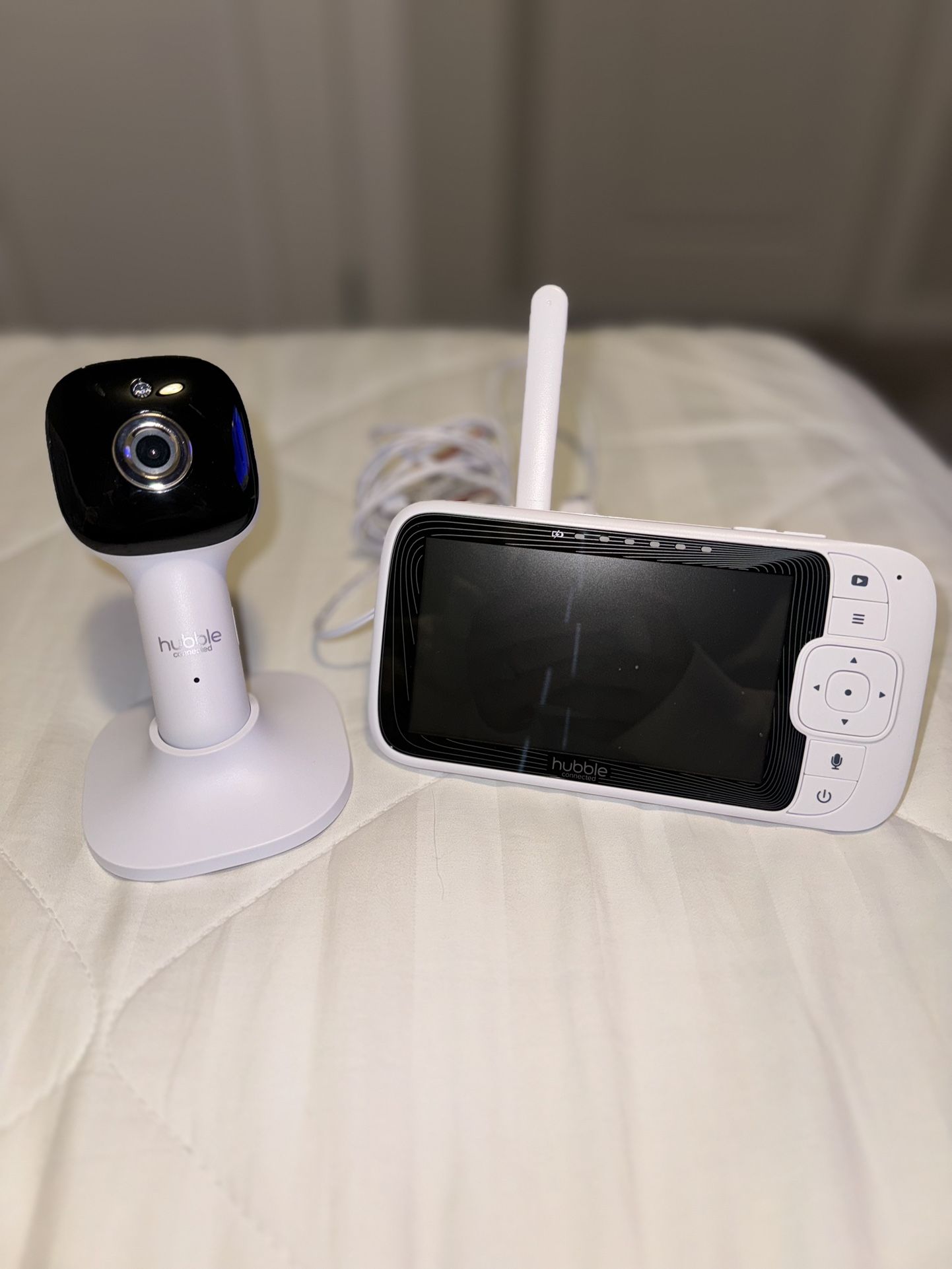Hubble Baby Monitor With Wall Mount