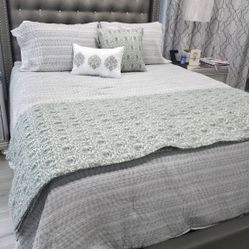 Queen BEDROOM SET
