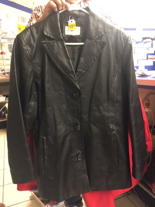 Ladies Leather jacket selling for $25