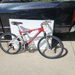 Mongoose Renegade Mountain Bike
