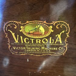 Victrola VV-80 Phonograph From 1923 - It Works! 
