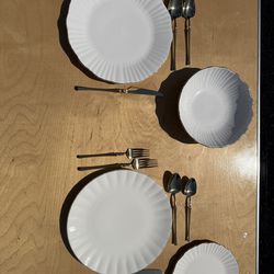 Event/Wedding  matching plates and bowls