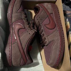 City Of Love Nike Sb Burgundy