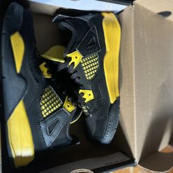  Barely Used Air Jordan 4 Retro PS 'Thunder' 2023 