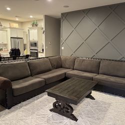 Sectional Couch 