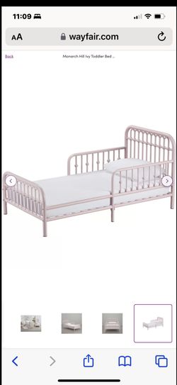 Like NEW “ LITTLE SEEDS “ Metal Toddler Bed 