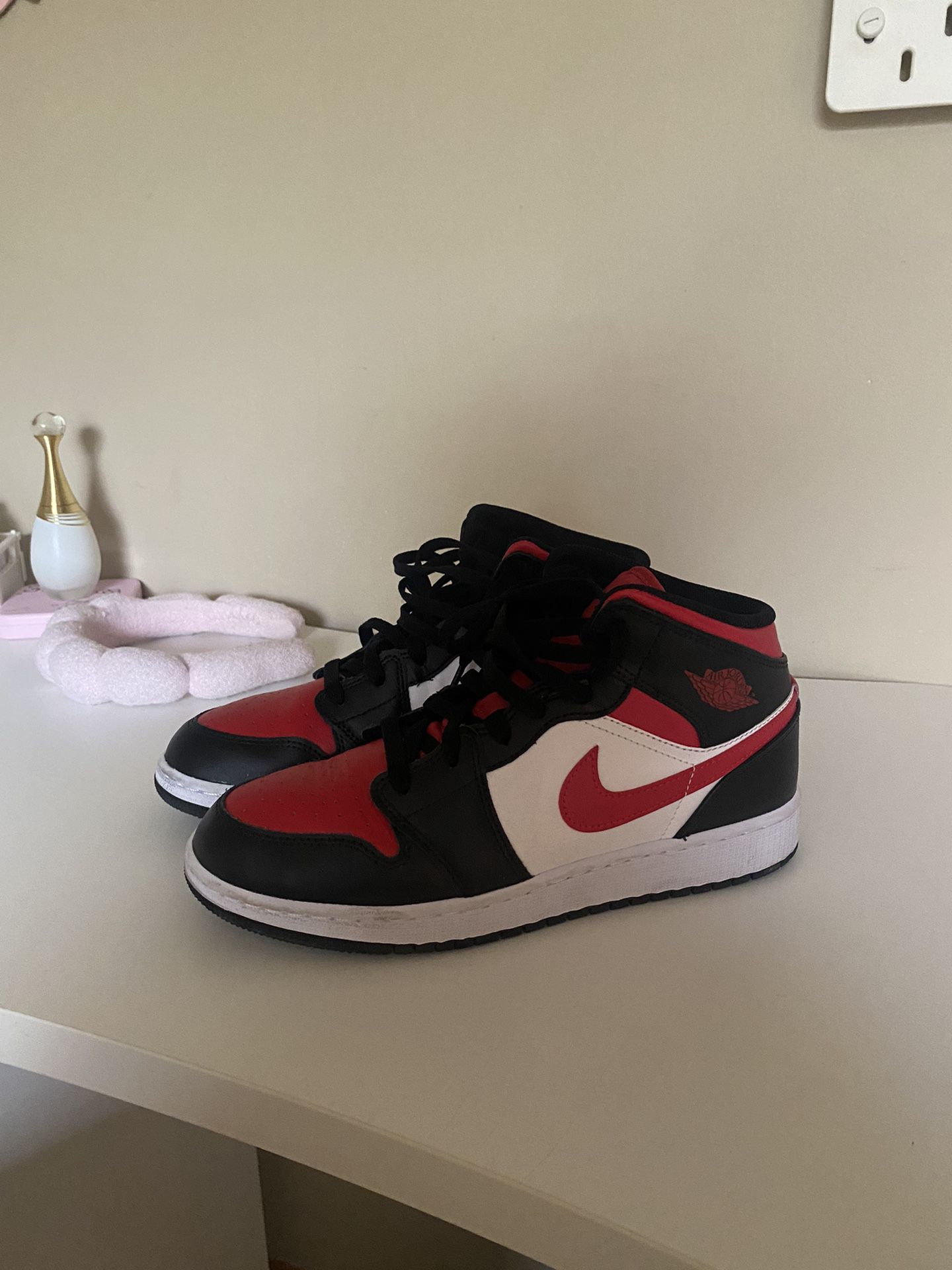 Jordan 1 Bred Toe Mid, Size 7 In  Woman’s (without The Box) First Time Selling 😭