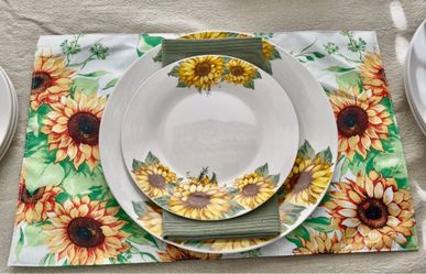 Sunflower Dinnerware and Table Linen Set - New