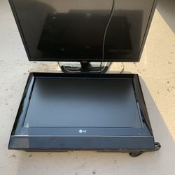 Two LG Tvs For 30 Dollars Or 20 Each