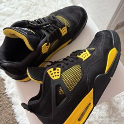 Air Jordan 4 Retro