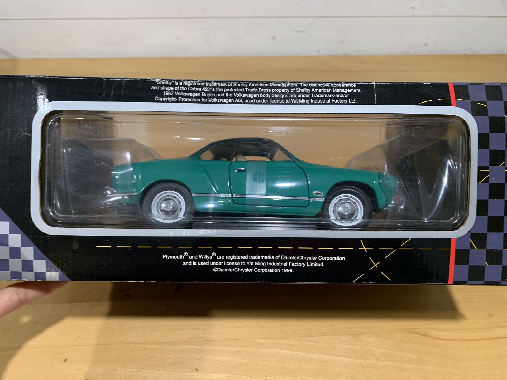 ロードシグネチャー Volkswagen 1966 Karmann-Ghia VOLKSWAGEN 1966